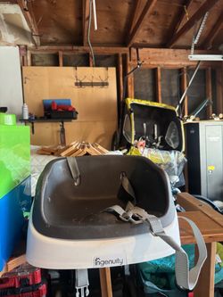 FREE BOOSTER SEAT
