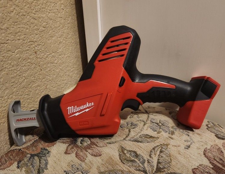 BRAND NEW MILWAUKEE M18 HACKZALL TOOL ONLY.