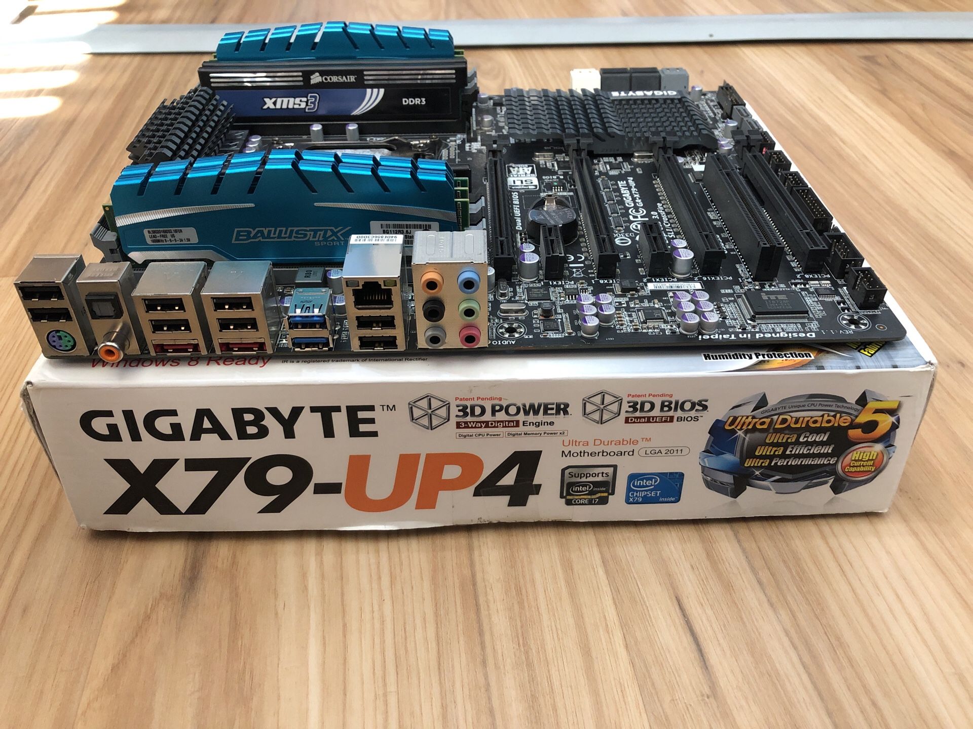 Gigabyte X79-UP4 motherboard + i7 processor + 40 GB of RAM