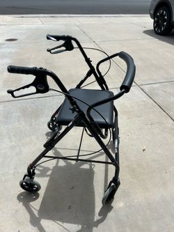 Seated walker