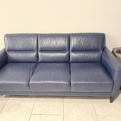 Kane‘S Leather Blue Sofa And Loveseat