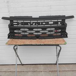 2022-2026 Chevy Silverado Z71 Front Grille 