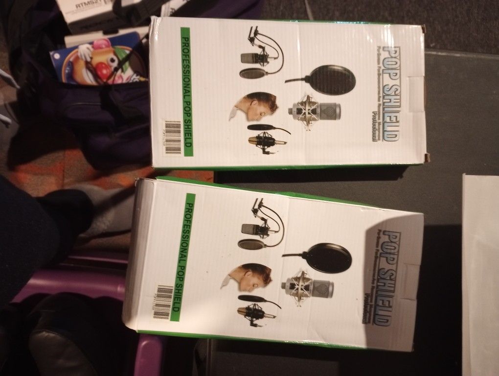 Studio Mics An Pop Filtersz