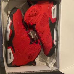 Retro 6 Red Size 9 150