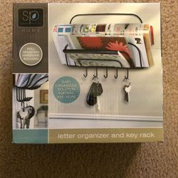 Letter Organizer With Key Rack