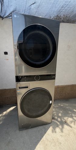 LG Electric dryer/ washer combo