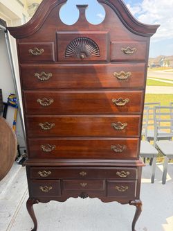 Dresser