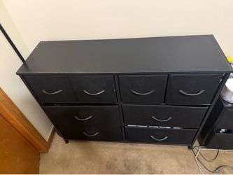 a 7 hold dresser and 2 hold night stand
