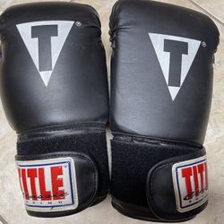 TILE BOXING GLOVES