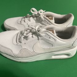 Women’s Nike Air Max Sneakers Size 11