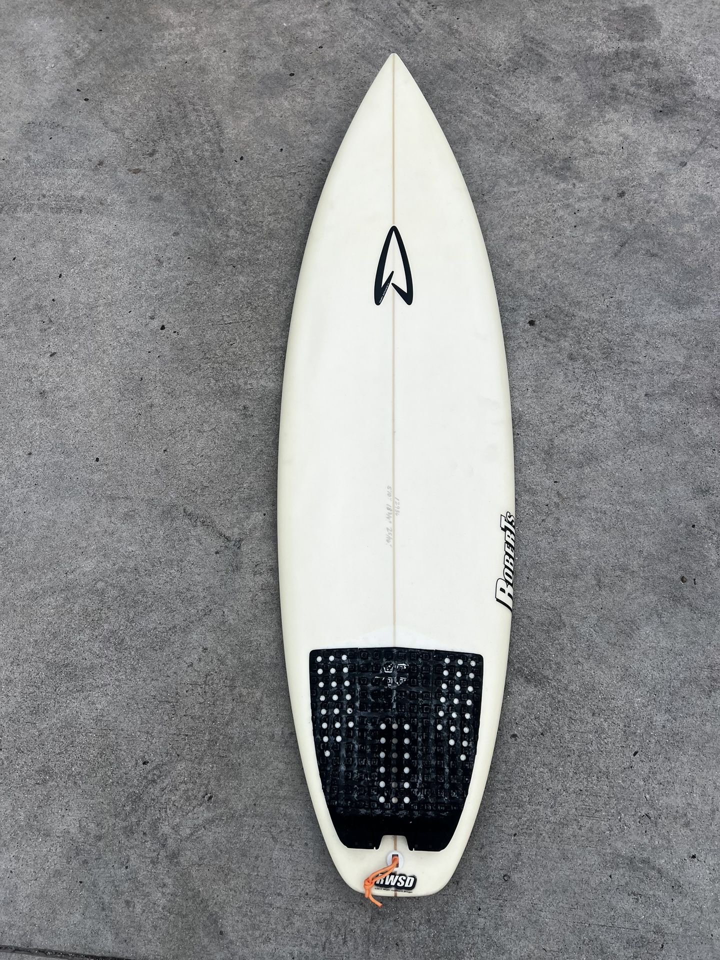 5’10 Roberts Surfboard