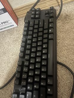 SeelSeries Apex Pro TKL – Used 3 Years – Works Perfect)