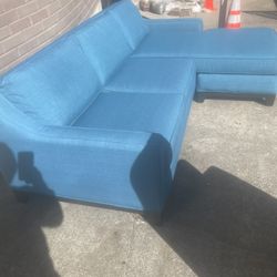 Made In USA Really Good Wood. Dining Room Table & Chairs Sits Six People Or 2 Pc Nice Sectional- Like New