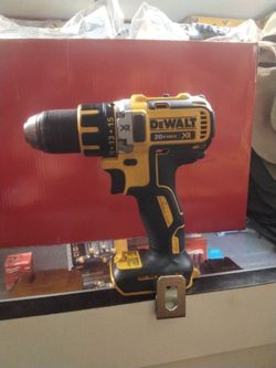 DEWALT 1/2 CORDLESS DRILL DRIVER