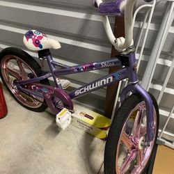 Seminueva Para Niña Con Casco Nuevo