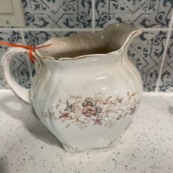 Water Pitcher With Handle Trim
