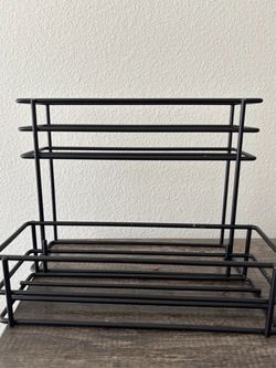 Two tier wire syrup bottle rack