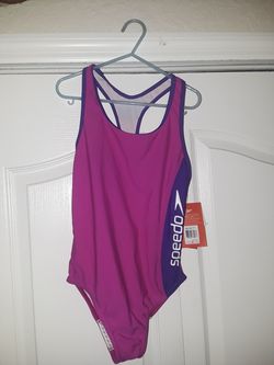 Girls nwt speedo size 10 swimsuit