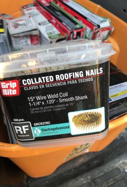 ROOFING NAILS 1 1/4”