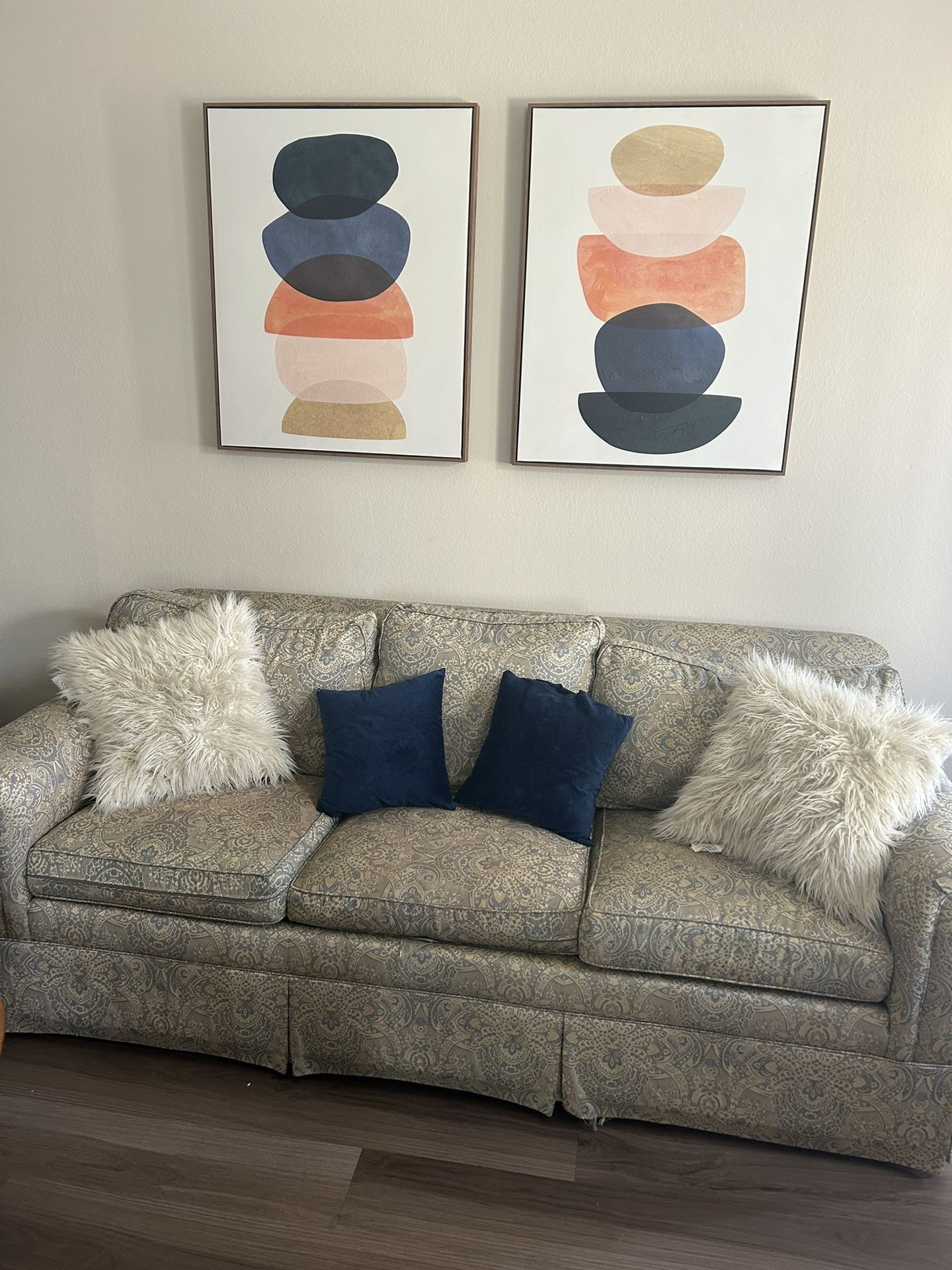 Beautiful Vintage Sofa!