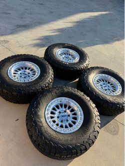 New KMC wheels 17x8.5 6 lugs 6x139.7 Used tires 37x12.50r17 Bfgoodrich ko2