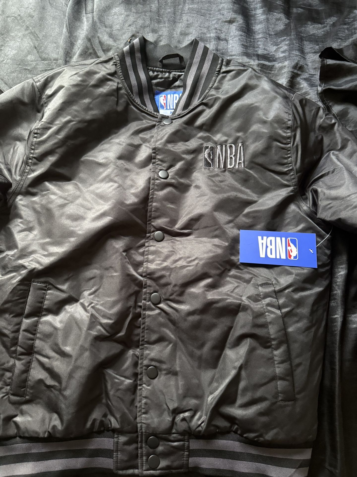 Size M. Brand New NBA Jacket