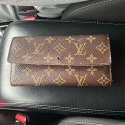 Louis Vuitton Sarah Monogram Wallet Women’s