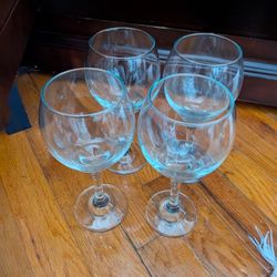 Wine Glass Set