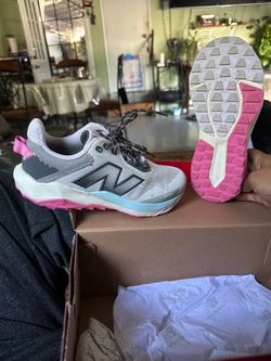 New balance women shoes 61/2