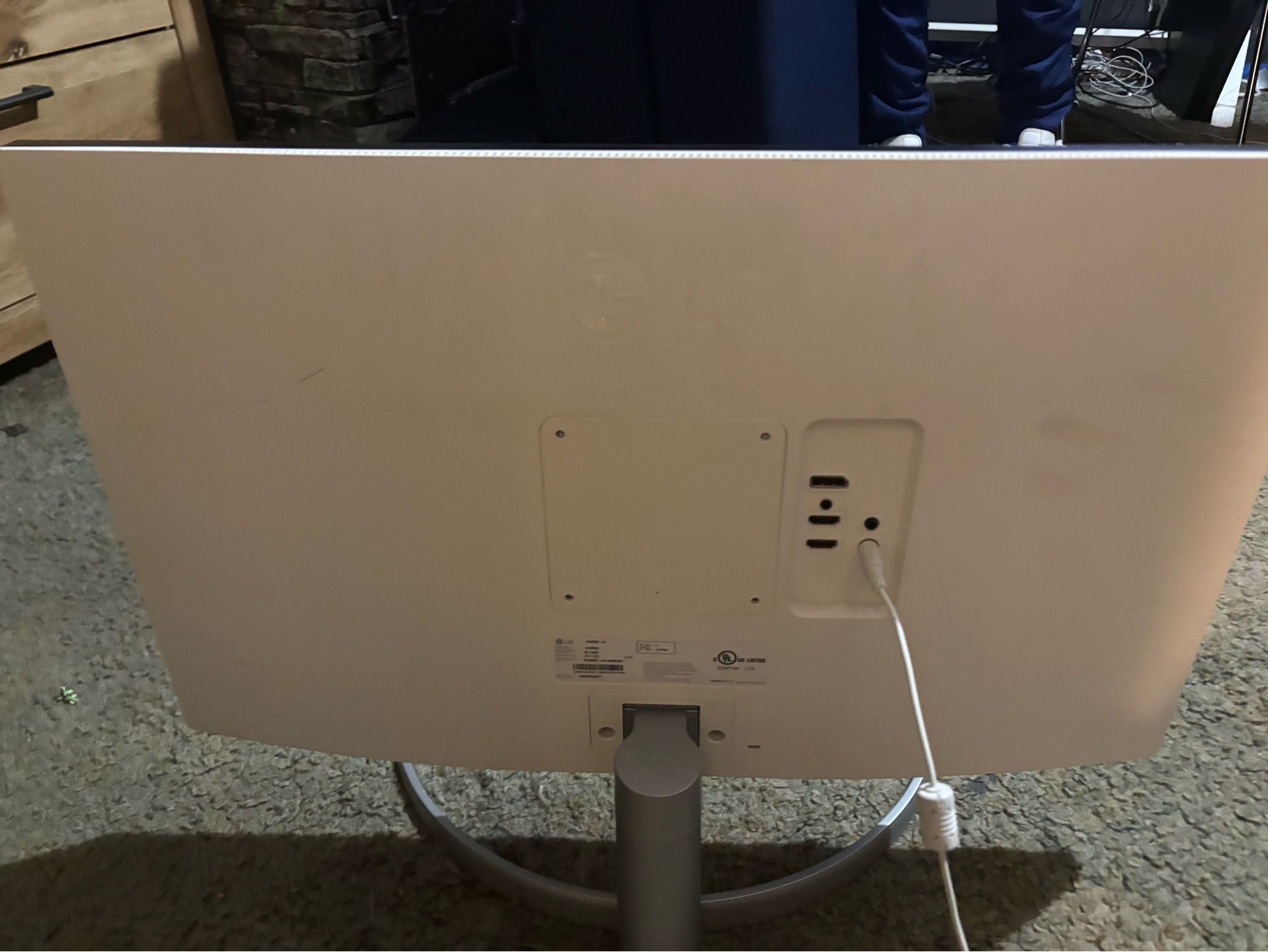 LG 4K monitor 120$ - half price