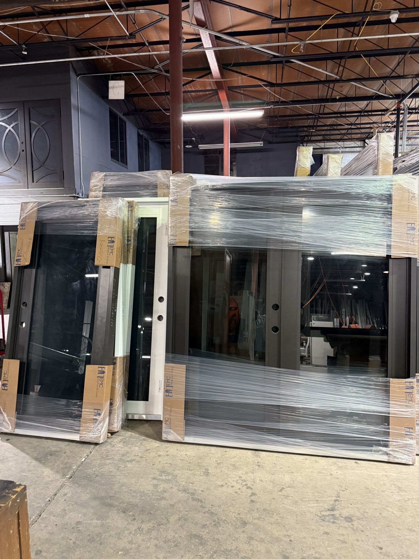 Puertas y Ventanas de Impacto