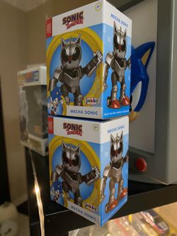 Two Mecha Sonic 