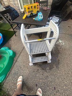 2-Step Folding Step Stool with Handle