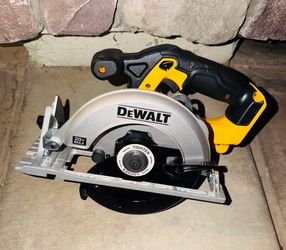 DEWALT DCS391 20-Volt MAX Cordless 6-1/2 in. Circular Saw New