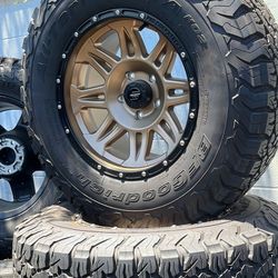 WHEELS PRO COMP BRAND NEW 17”