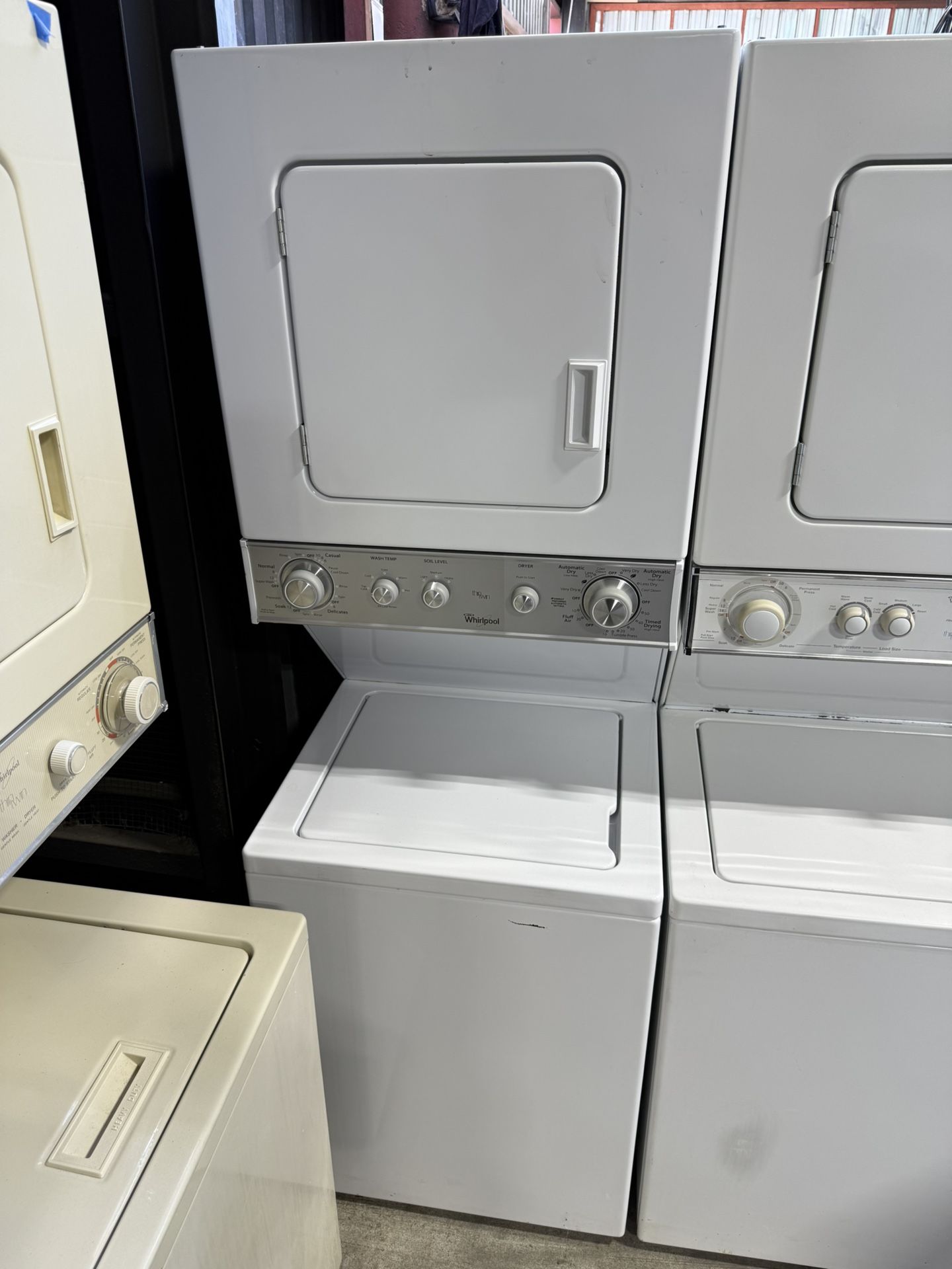 whirlpool electric 220 volts stackable 24 inches