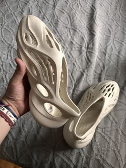 Foam Runners Sand Size 13