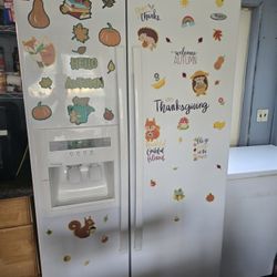 White Side By Side Whirlpol https://offerup.com/redirect/?o=UkVHUklHRVJBVE9SLmlu Good Condition 