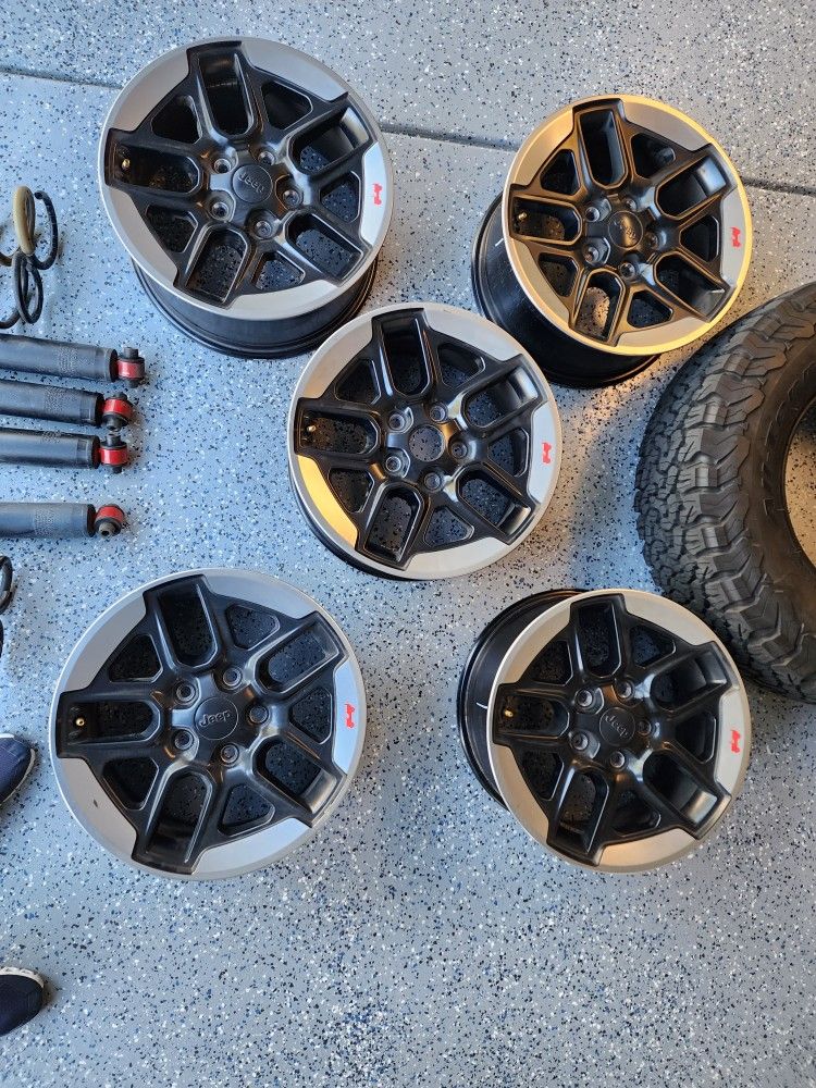 jeep wrangler jl unlimited stock OEM 17 inch rims for Sale in Hacienda Heights, CA - OfferUp jeep wrangler jl unlimited stock OEM 17 inch rims for Sale in Hacienda Heights, CA - OfferUp