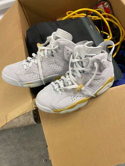 Air Jordan 6 Retro “Gold Hoops” (Women’s) 7.5