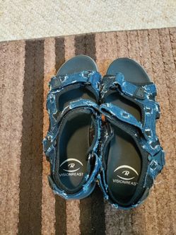 Sandals Visionreast Size 11 