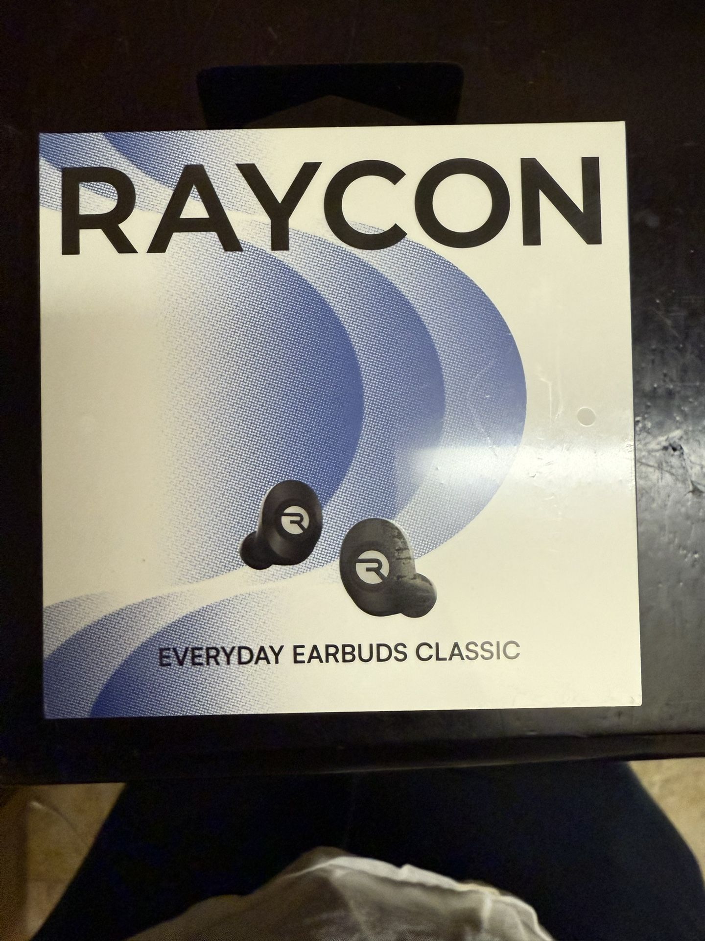 Earbuds 