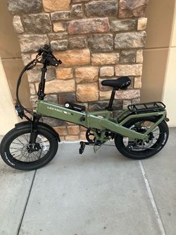 Lectric xp4.0- 750w motor-28mph-long range battery- new