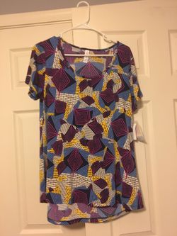BNWT lularoe classic t