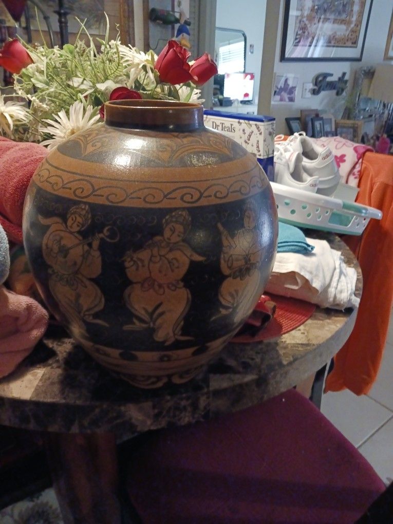 Hi End Exspensive Imported Larg Vase 25 Firm Look My Post Moving