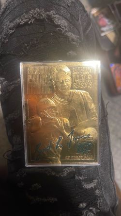 Brett Favre Gold Embossed Football Card