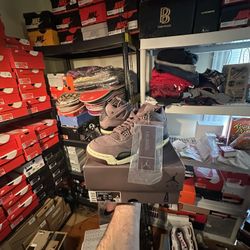 Jordan x A Ma Maniere Retro 4 Brand New!  Size: 7 (W8.5)