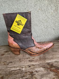 Women’s Boots