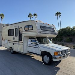 1988 Toyota Dolphin Rv Ready To Go