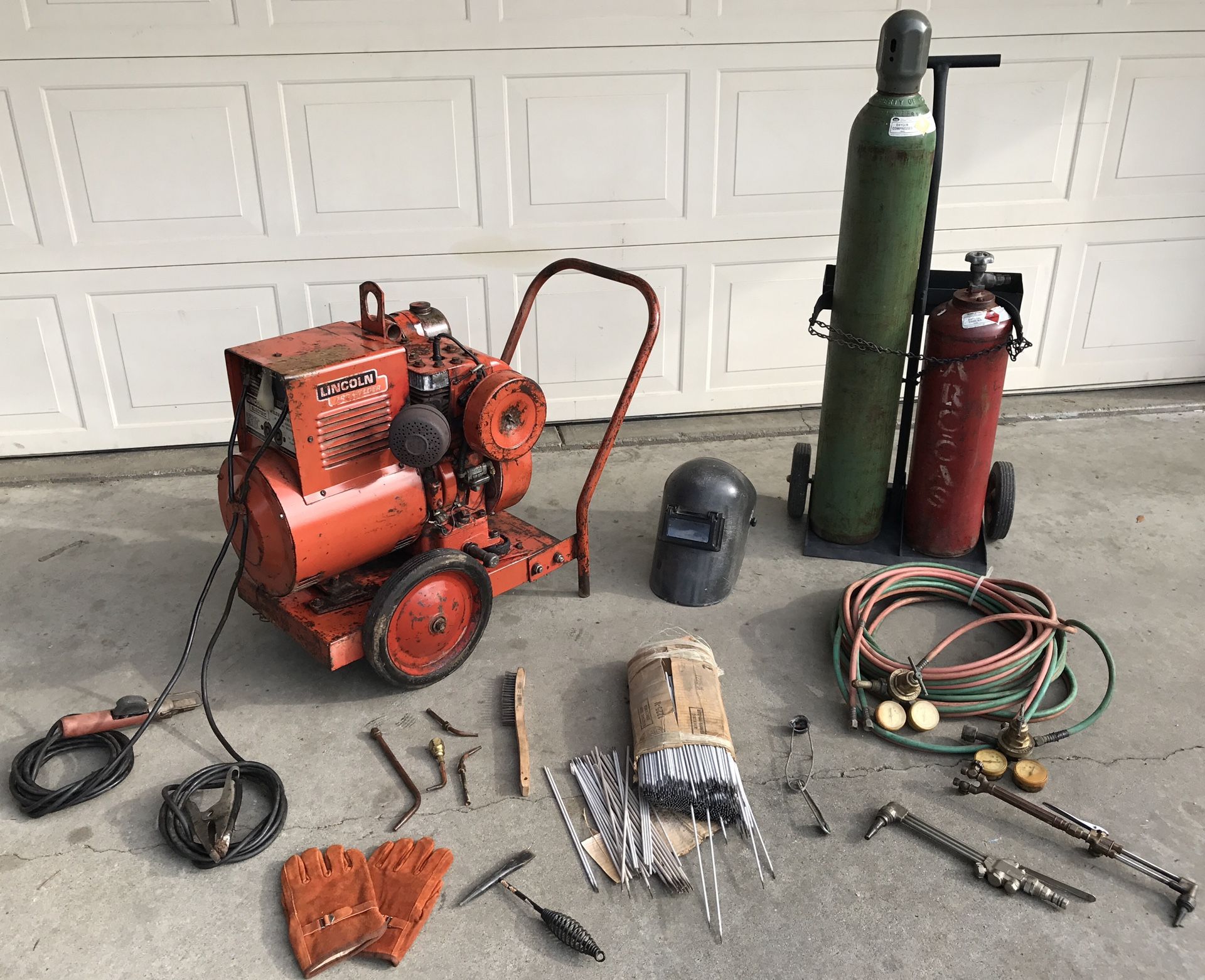 Lincoln Gas Welder/Generator AC/DC 4000 Watt and Torch (Works Good) for ...